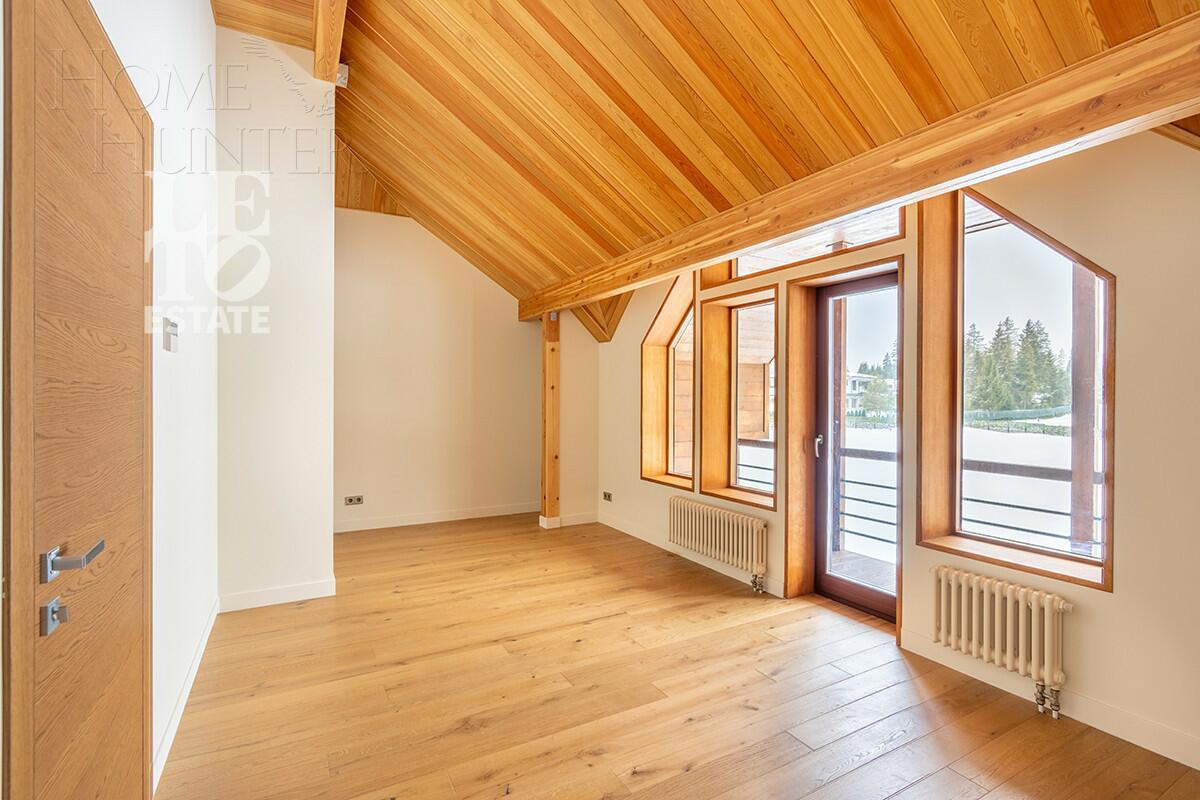 3-этажный коттедж 600 м² с отделкой
