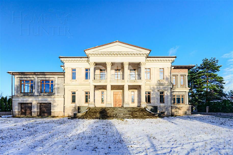 2-этажный коттедж 1 320 м² без отделки