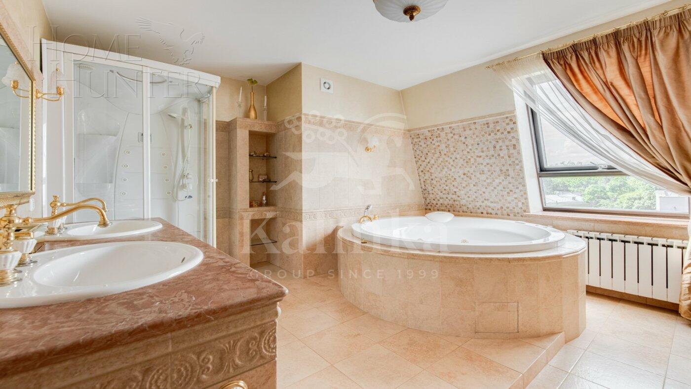 2-УРОВНЕВАЯ КВАРТИРА С ОТДЕЛКОЙ 247.2 М² НА 4 ЭТАЖЕ