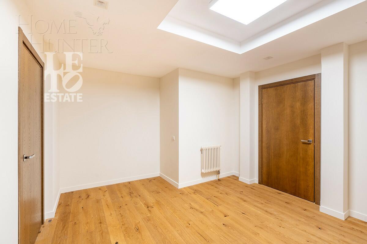 3-этажный коттедж 600 м² с отделкой