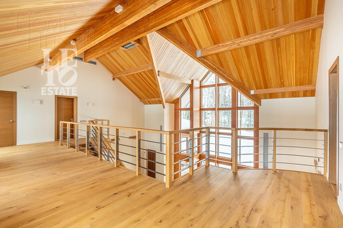 3-этажный коттедж 600 м² с отделкой
