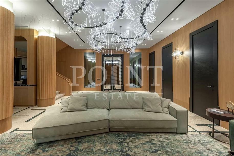 2-этажный коттедж 1 400 м² с отделкой