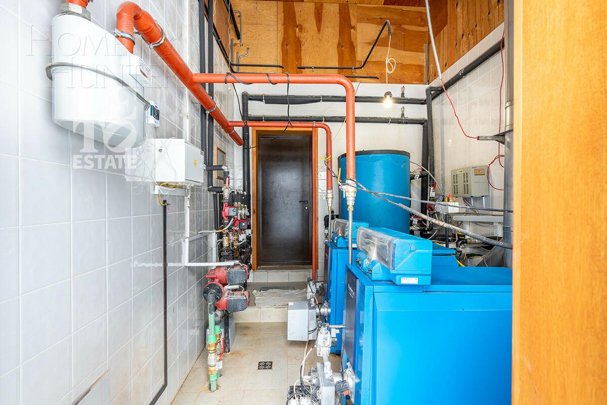 3-этажный коттедж 600 м² с отделкой