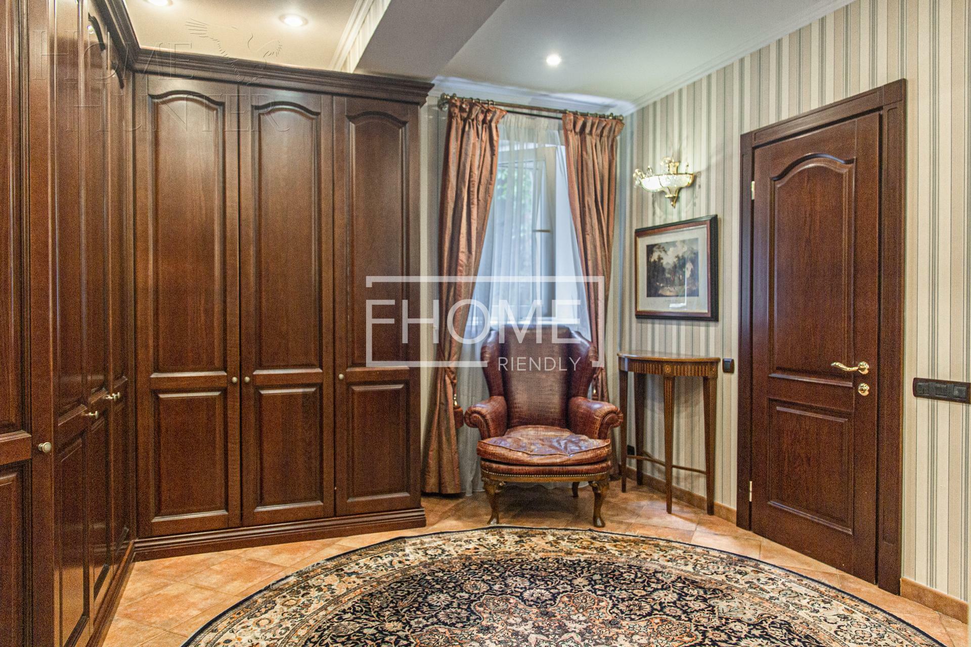 2-этажный коттедж 610 м² с отделкой
