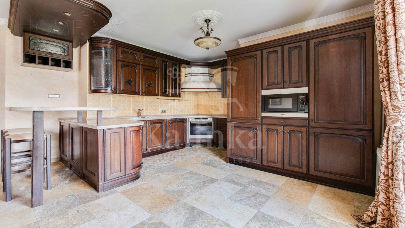 2-УРОВНЕВАЯ КВАРТИРА С ОТДЕЛКОЙ 247.2 М² НА 4 ЭТАЖЕ