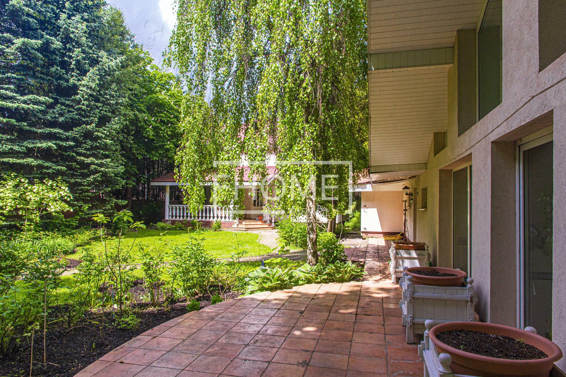 2-этажный коттедж 610 м² с отделкой