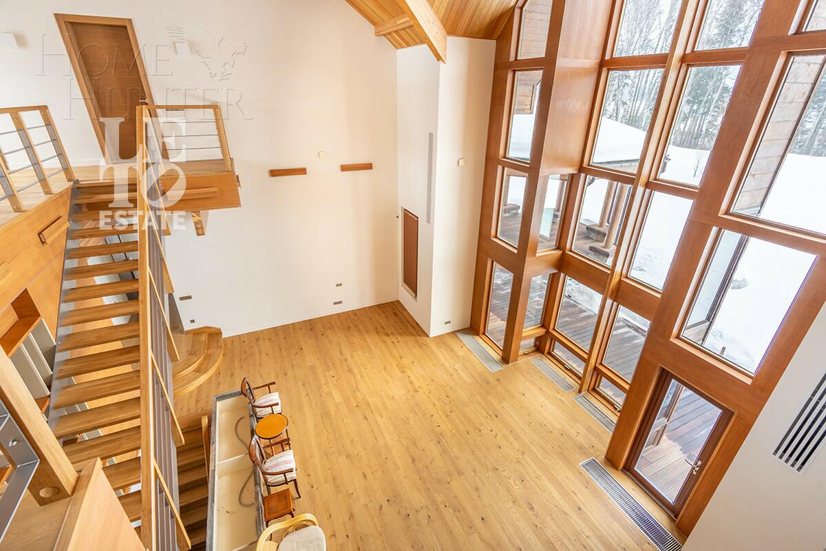 3-этажный коттедж 600 м² с отделкой