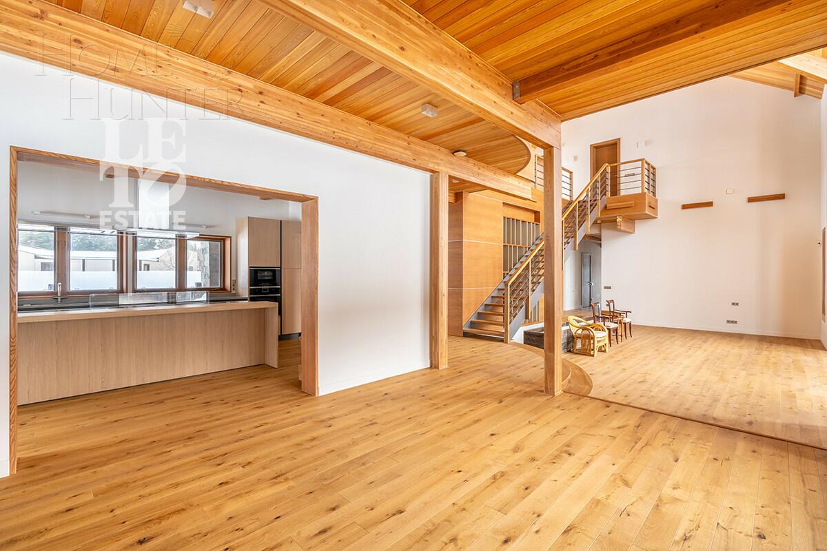 3-этажный коттедж 600 м² с отделкой
