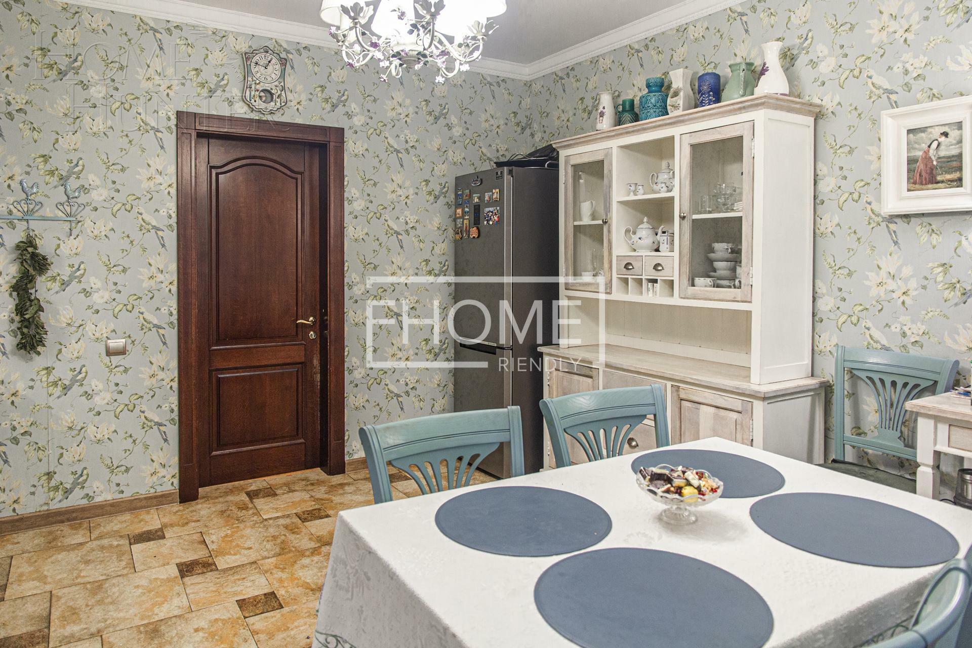 2-этажный коттедж 610 м² с отделкой