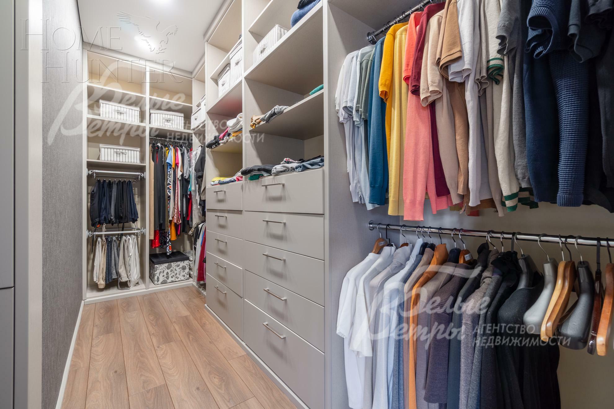2-этажный коттедж 700 м² с отделкой