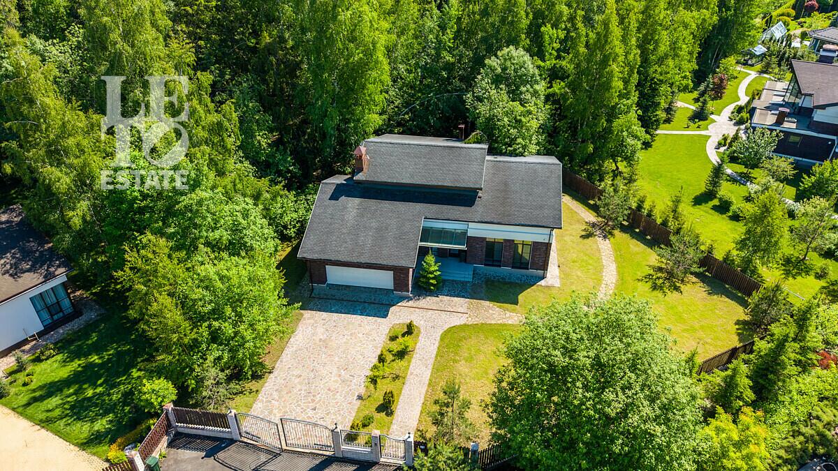 2-этажный коттедж 370 м² с отделкой