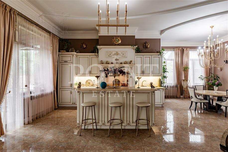 2-этажный коттедж 600 м² с отделкой