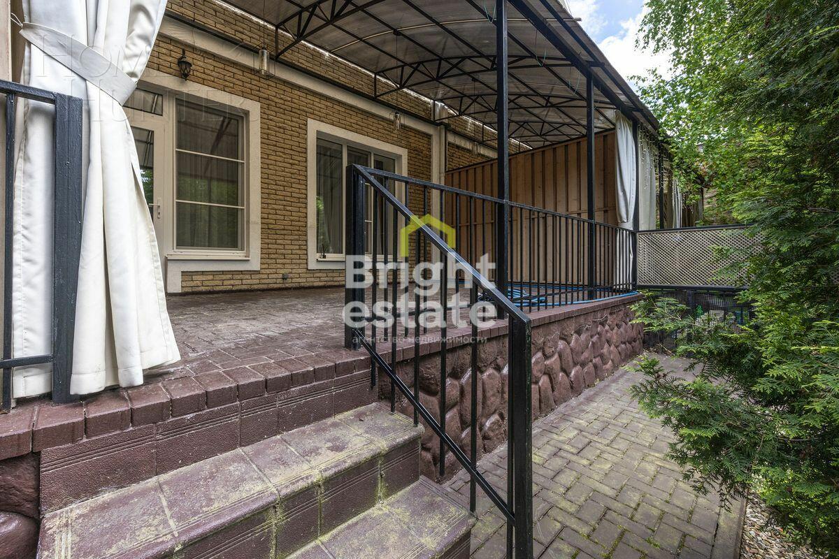 3-этажный таунхаус 200 м² с отделкой