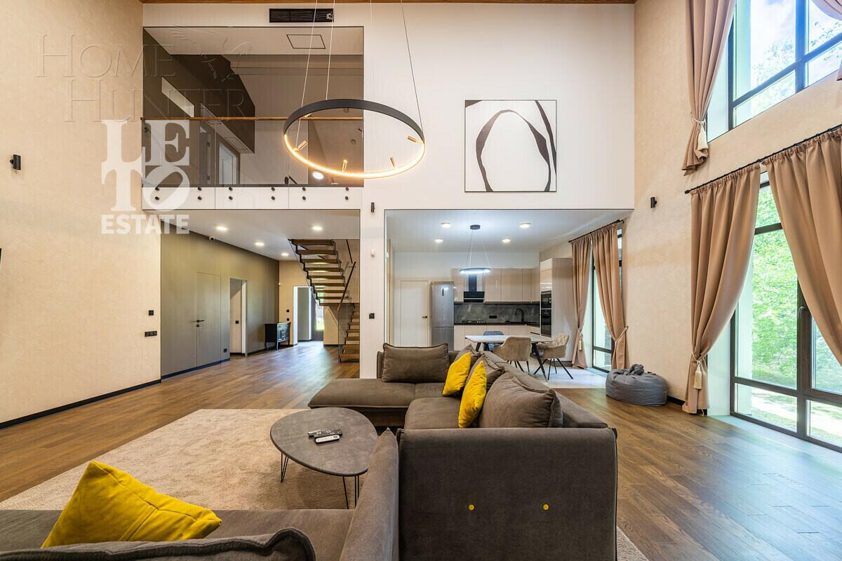 2-этажный коттедж 370 м² с отделкой