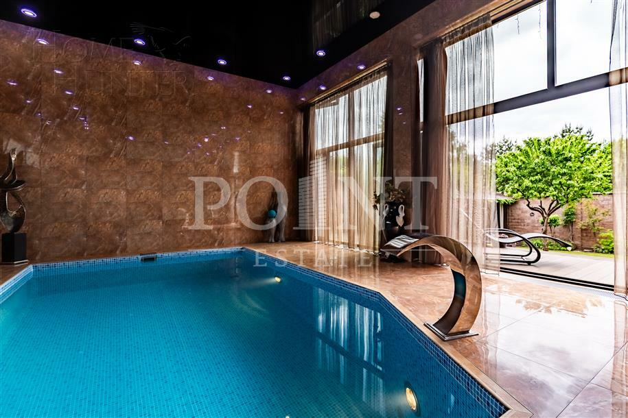 2-этажный коттедж 600 м² с отделкой