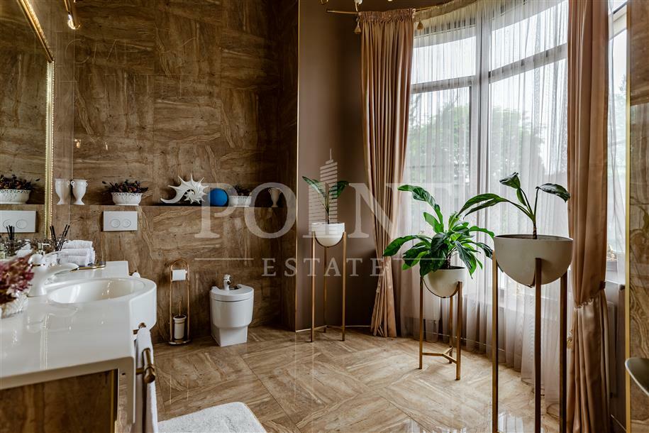 2-этажный коттедж 600 м² с отделкой