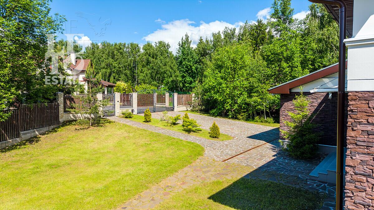 2-этажный коттедж 370 м² с отделкой