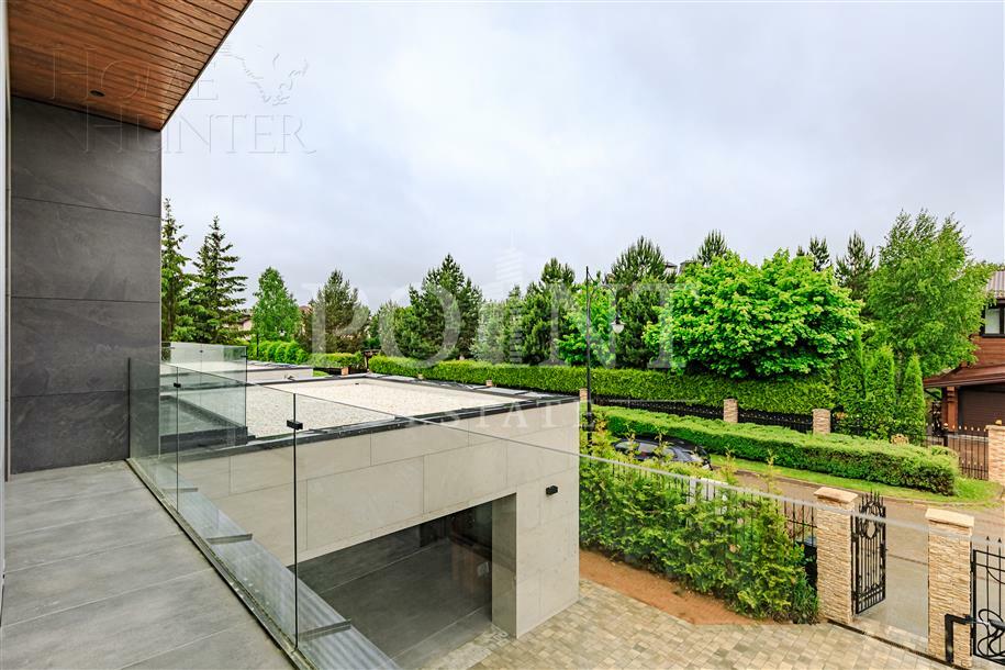 2-этажный коттедж 349.7 м² с отделкой