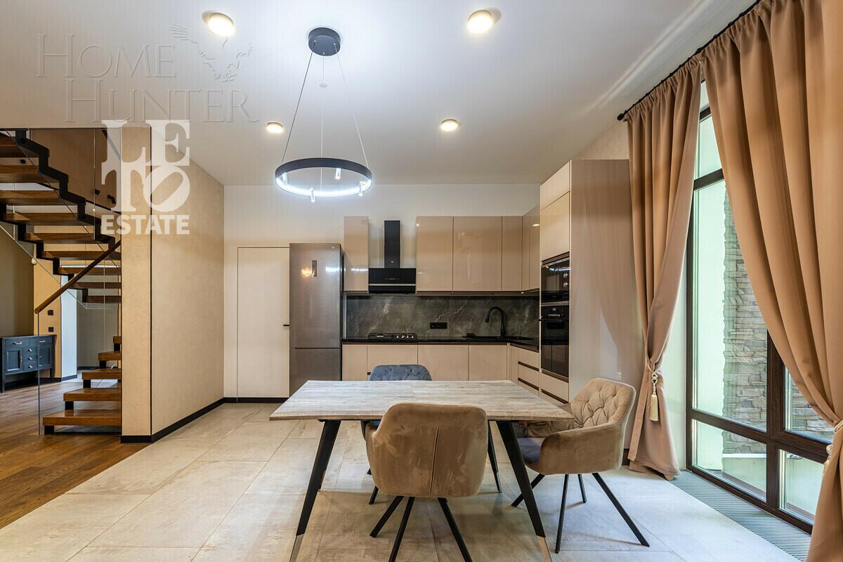2-этажный коттедж 370 м² с отделкой