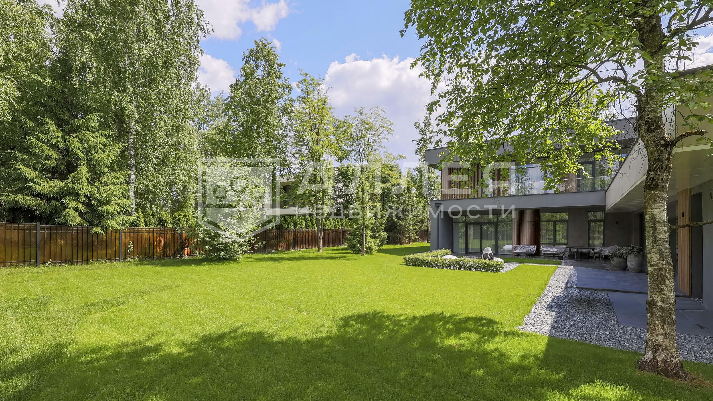 2-этажный коттедж 800 м² с отделкой