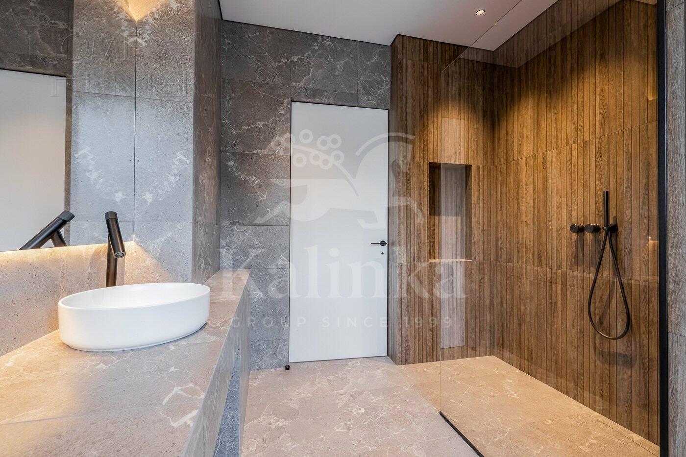 2-этажный коттедж 340 м² с отделкой