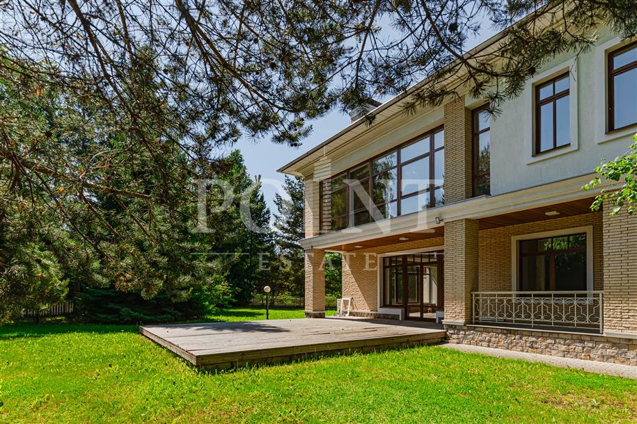 2-этажный коттедж 402.8 м² с отделкой