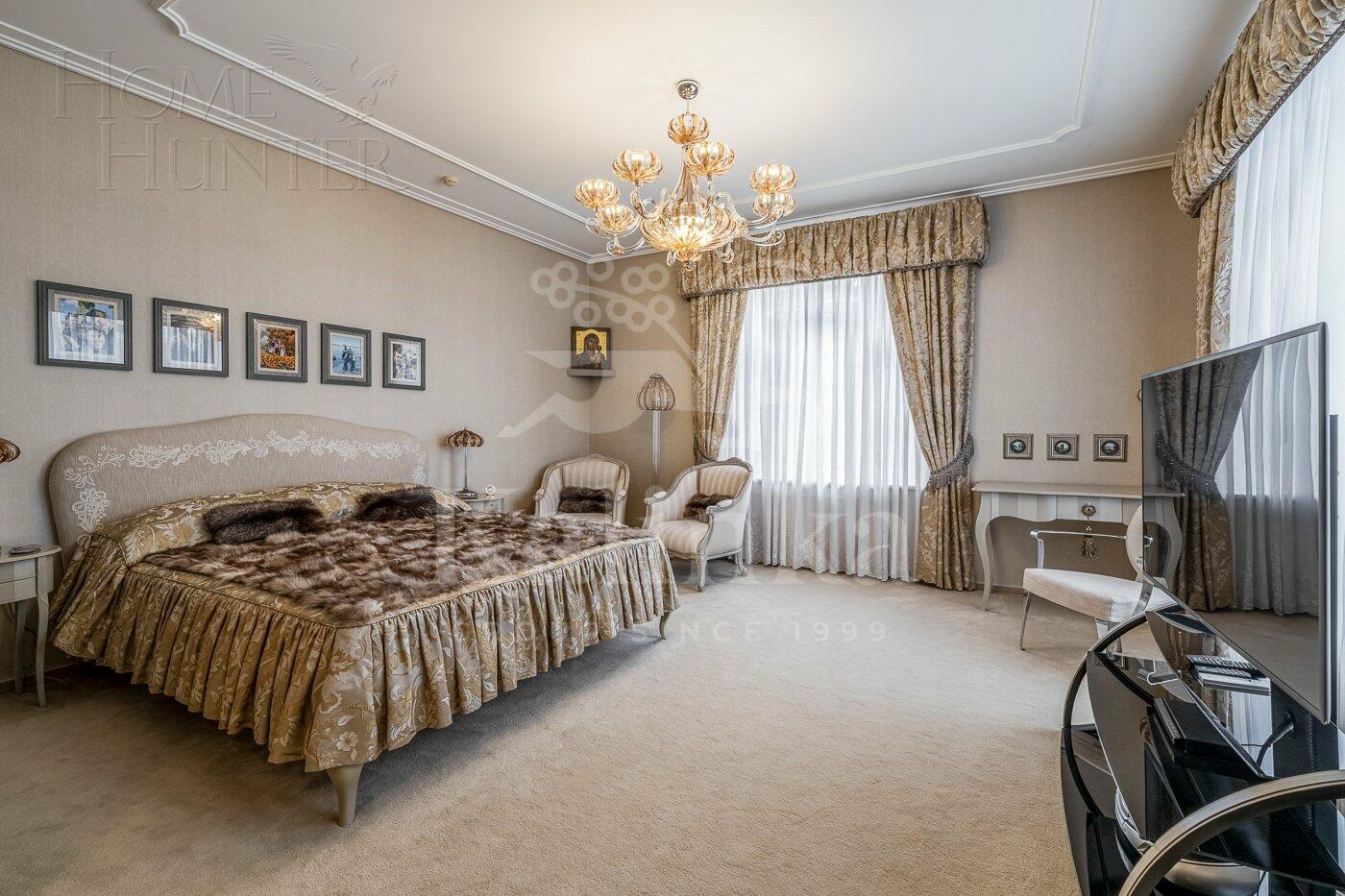 2-этажный коттедж 1 300 м² с отделкой