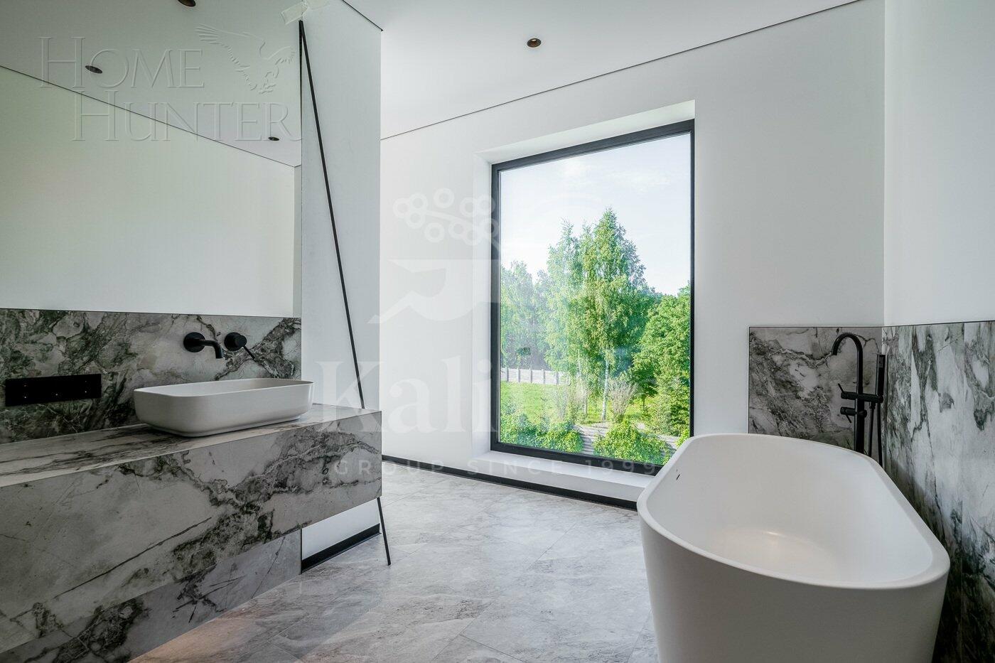 2-этажный коттедж 340 м² с отделкой