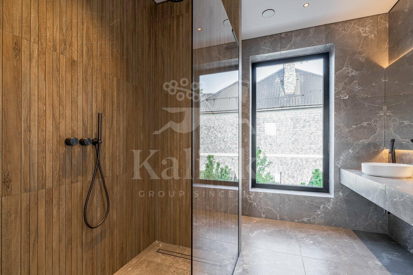 2-этажный коттедж 340 м² с отделкой