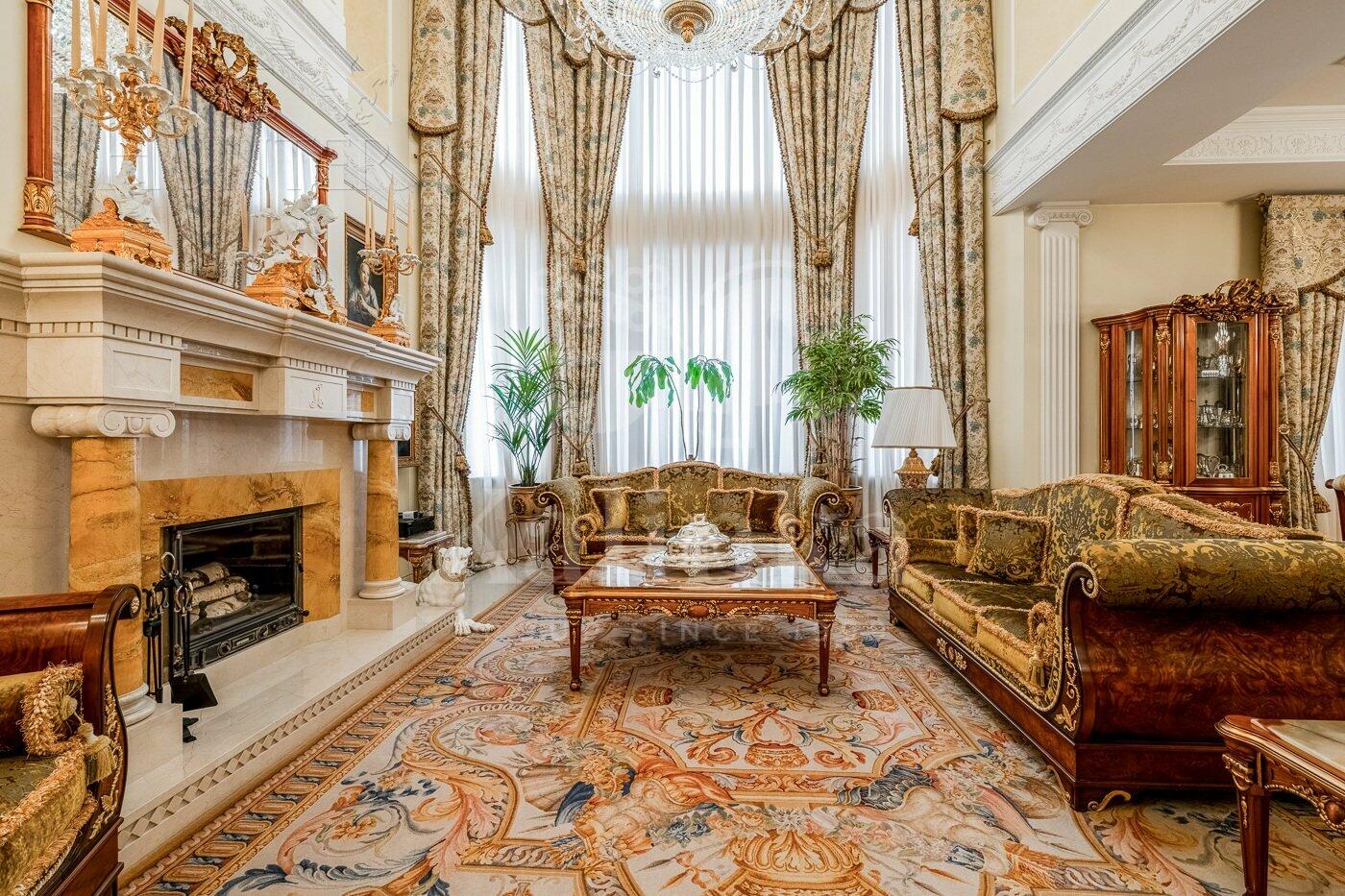 2-этажный коттедж 1 300 м² с отделкой