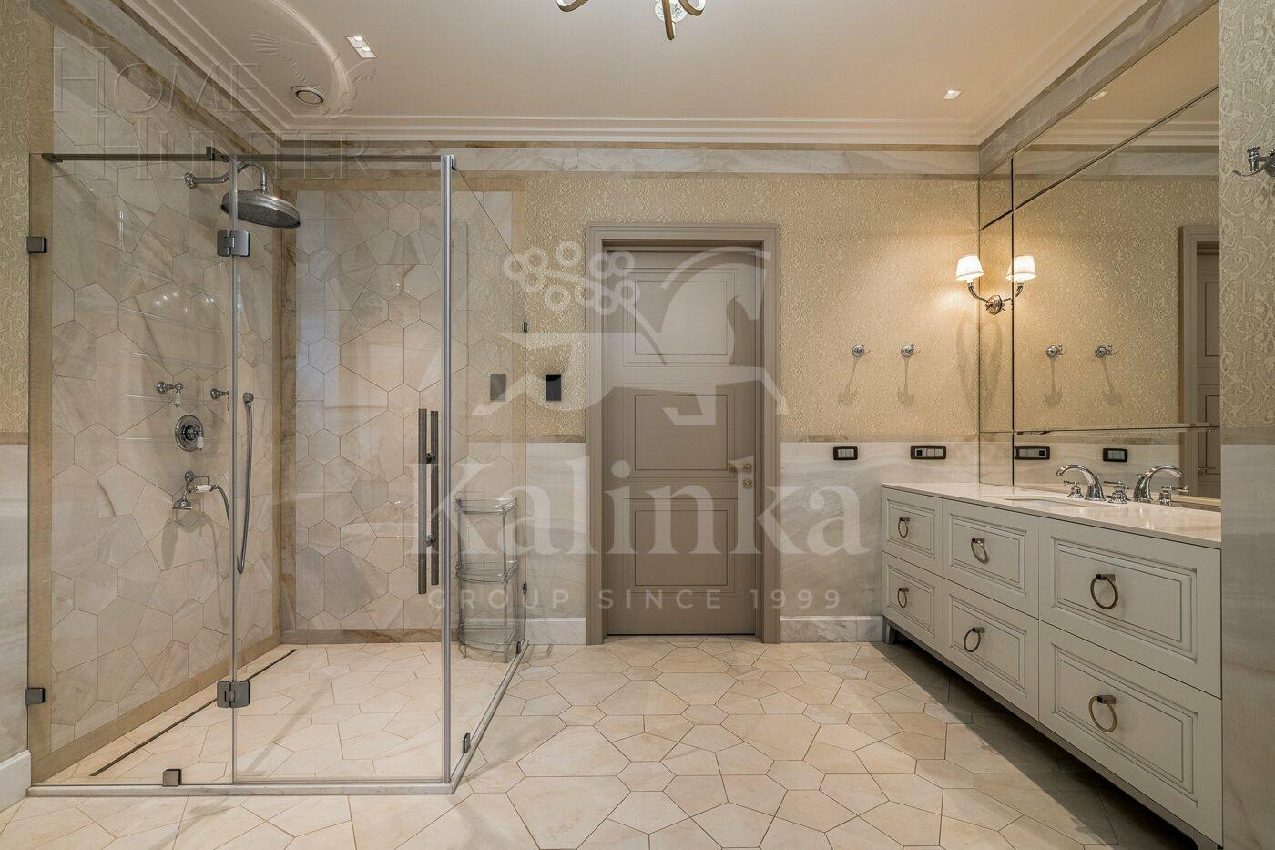 2-этажный коттедж 1 646 м² с отделкой