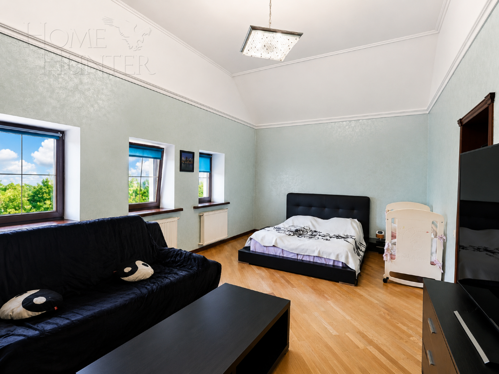 3-этажный коттедж 600 м² с отделкой
