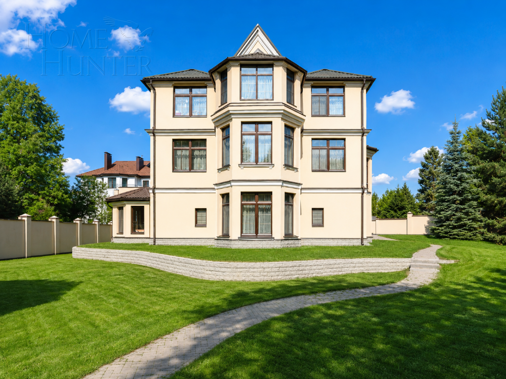 3-этажный коттедж 600 м² с отделкой