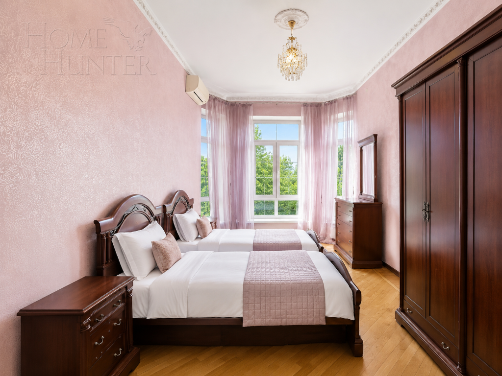3-этажный коттедж 600 м² с отделкой