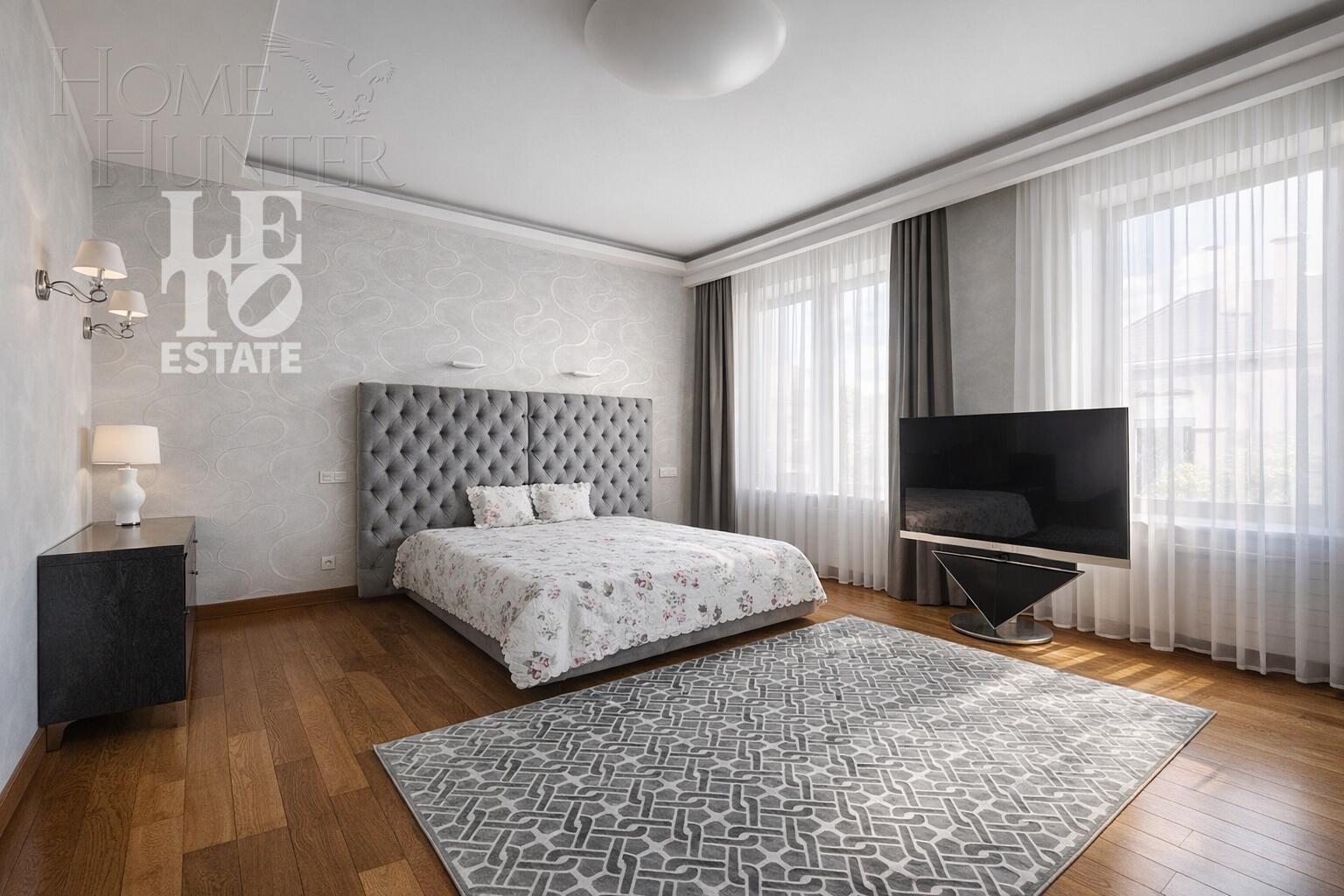 3-этажный коттедж 1 300 м² с отделкой