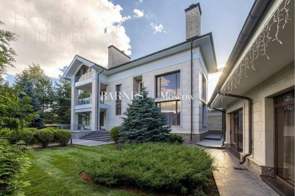 2-этажный коттедж 1 200 м² с отделкой