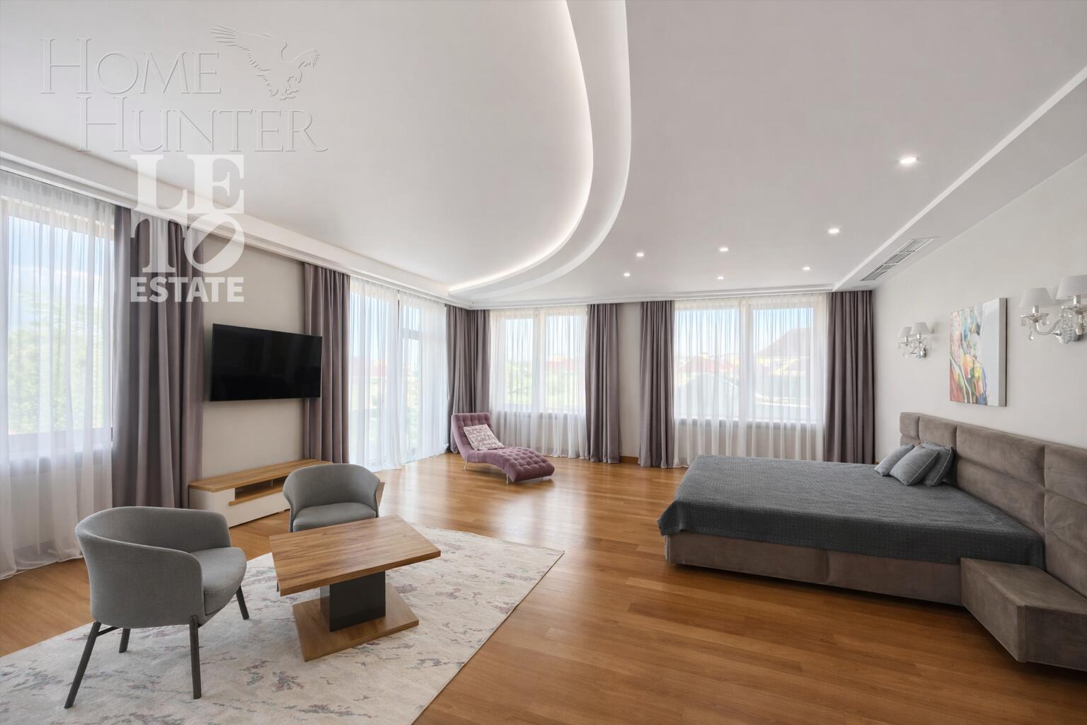 3-этажный коттедж 1 300 м² с отделкой