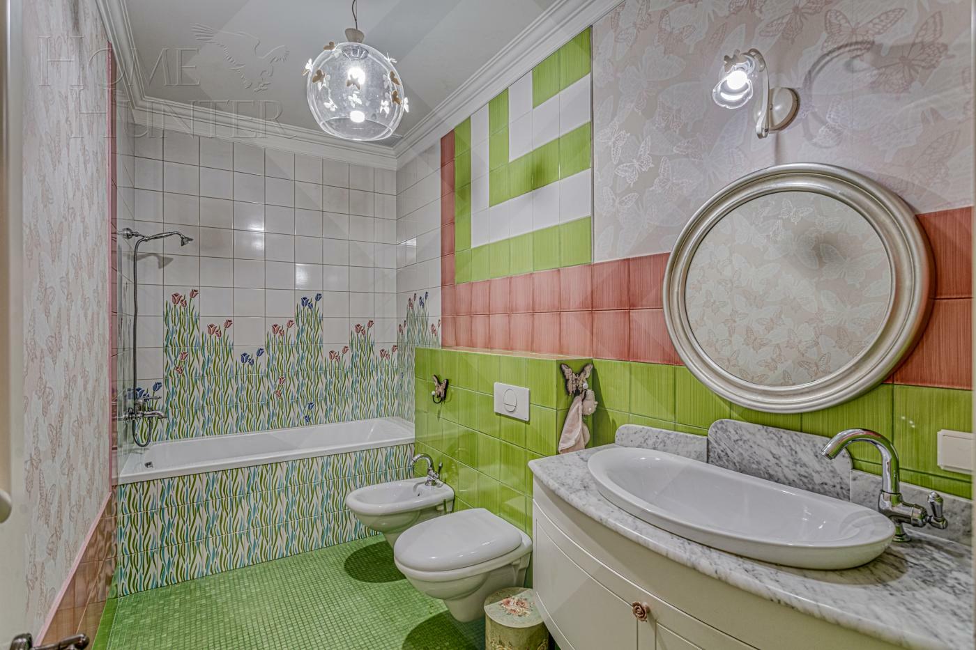 2-этажный коттедж 684.7 м² с отделкой
