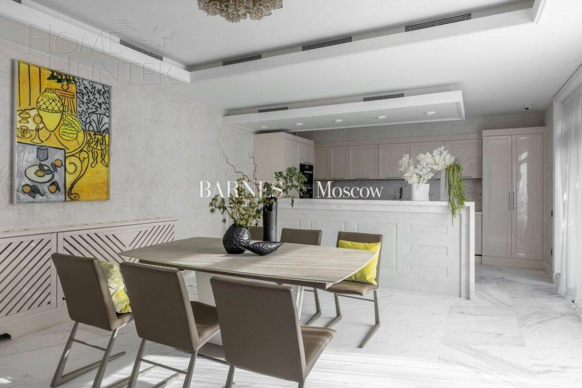 2-этажный коттедж 1 200 м² с отделкой