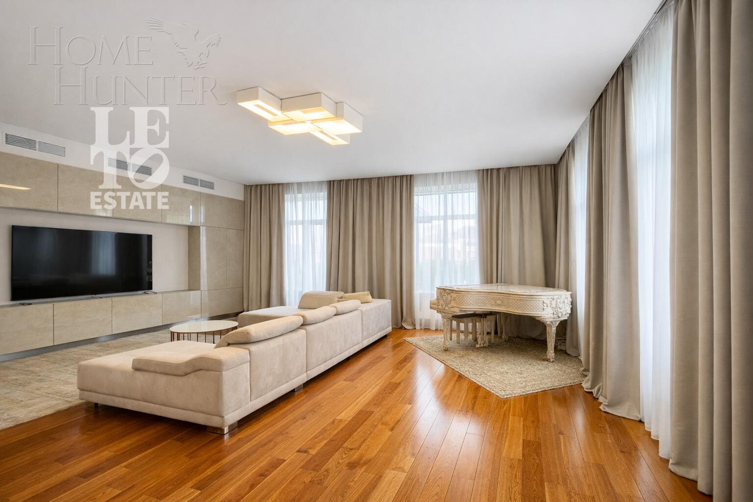 3-этажный коттедж 1 300 м² с отделкой