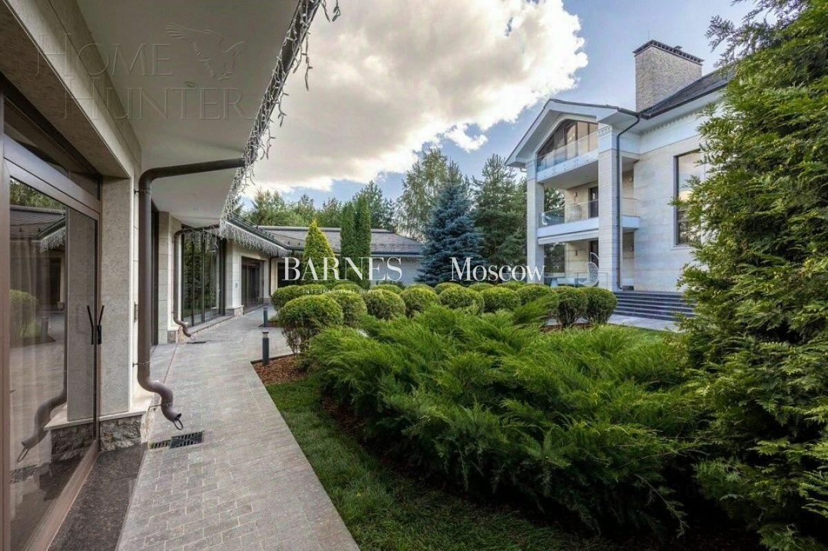 2-этажный коттедж 1 200 м² с отделкой