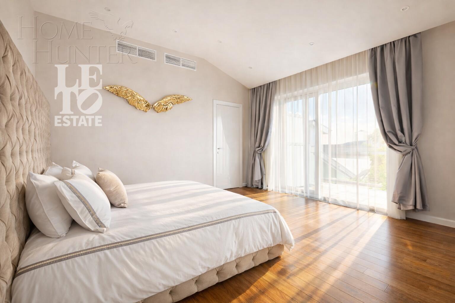 3-этажный коттедж 1 300 м² с отделкой