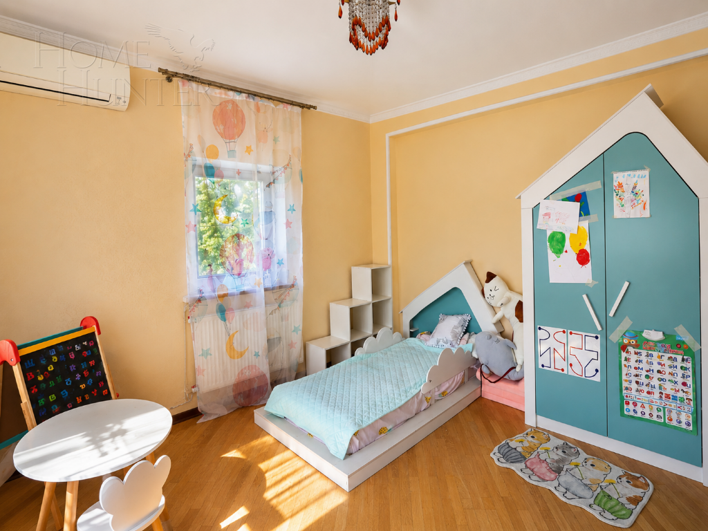 3-этажный коттедж 600 м² с отделкой