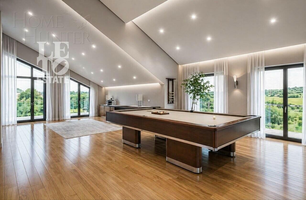 3-этажный коттедж 1 300 м² с отделкой
