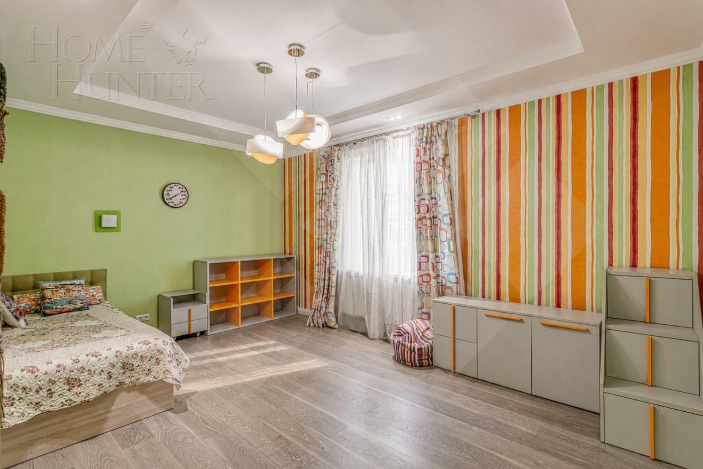 2-этажный коттедж 684.7 м² с отделкой