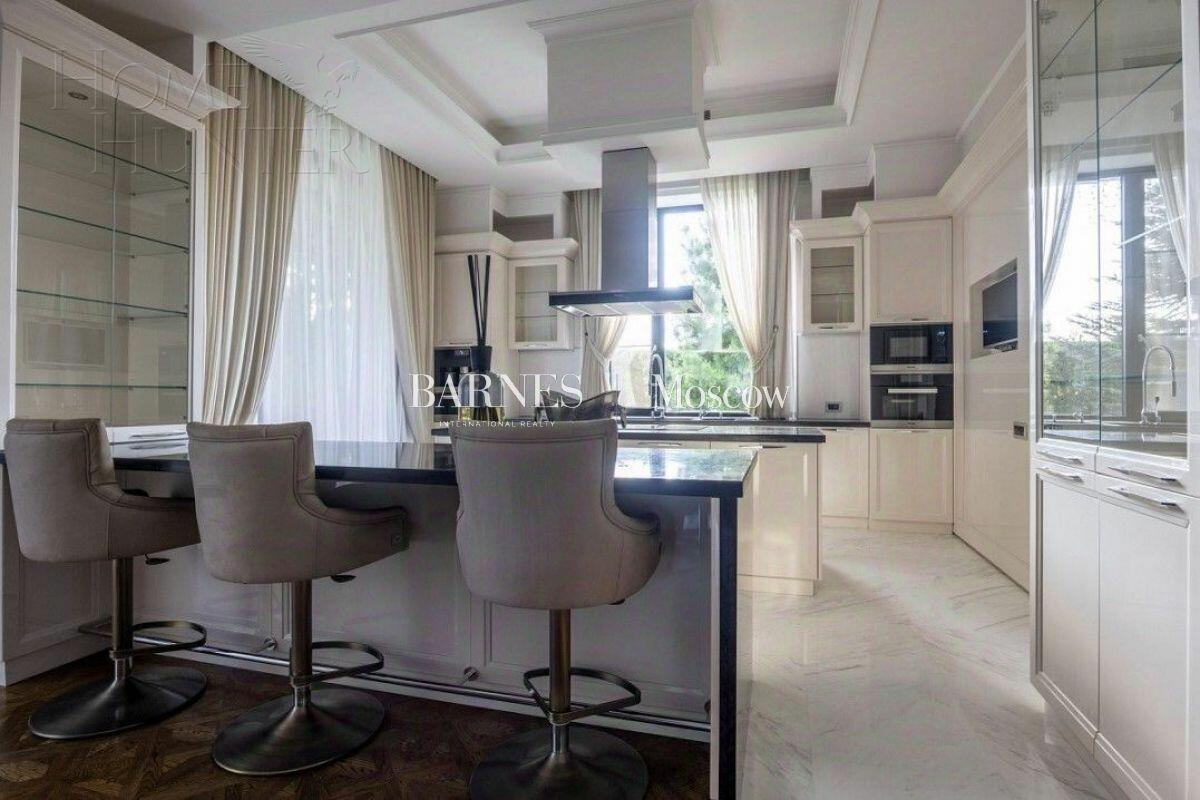 2-этажный коттедж 1 200 м² с отделкой