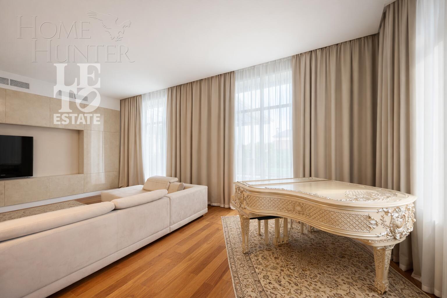 3-этажный коттедж 1 300 м² с отделкой