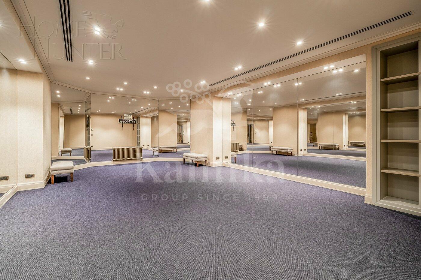 2-этажный коттедж 1 646 м² с отделкой
