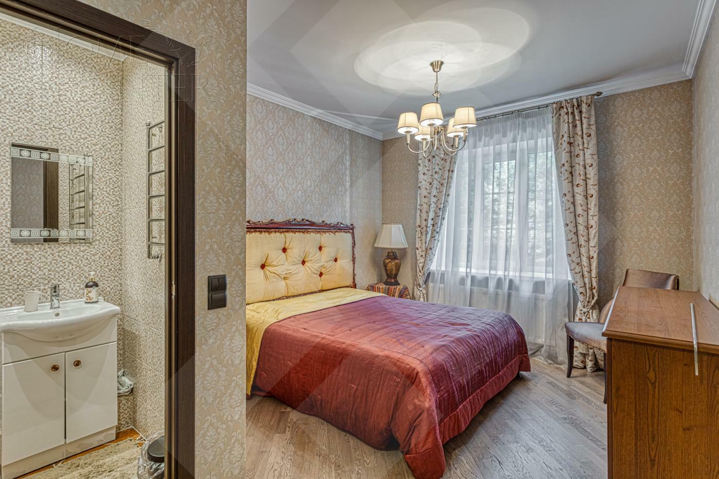 2-этажный коттедж 684.7 м² с отделкой