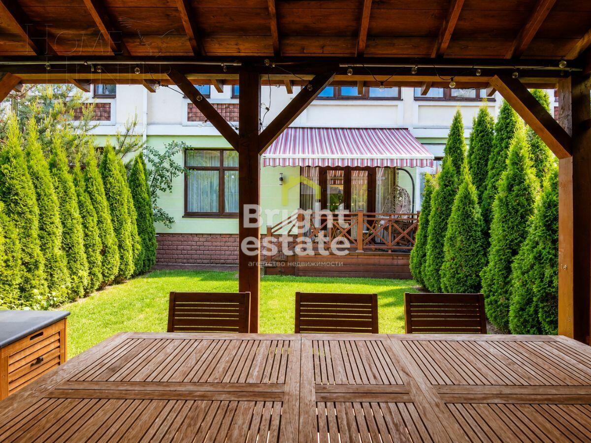 2-этажный таунхаус 240 м² с отделкой